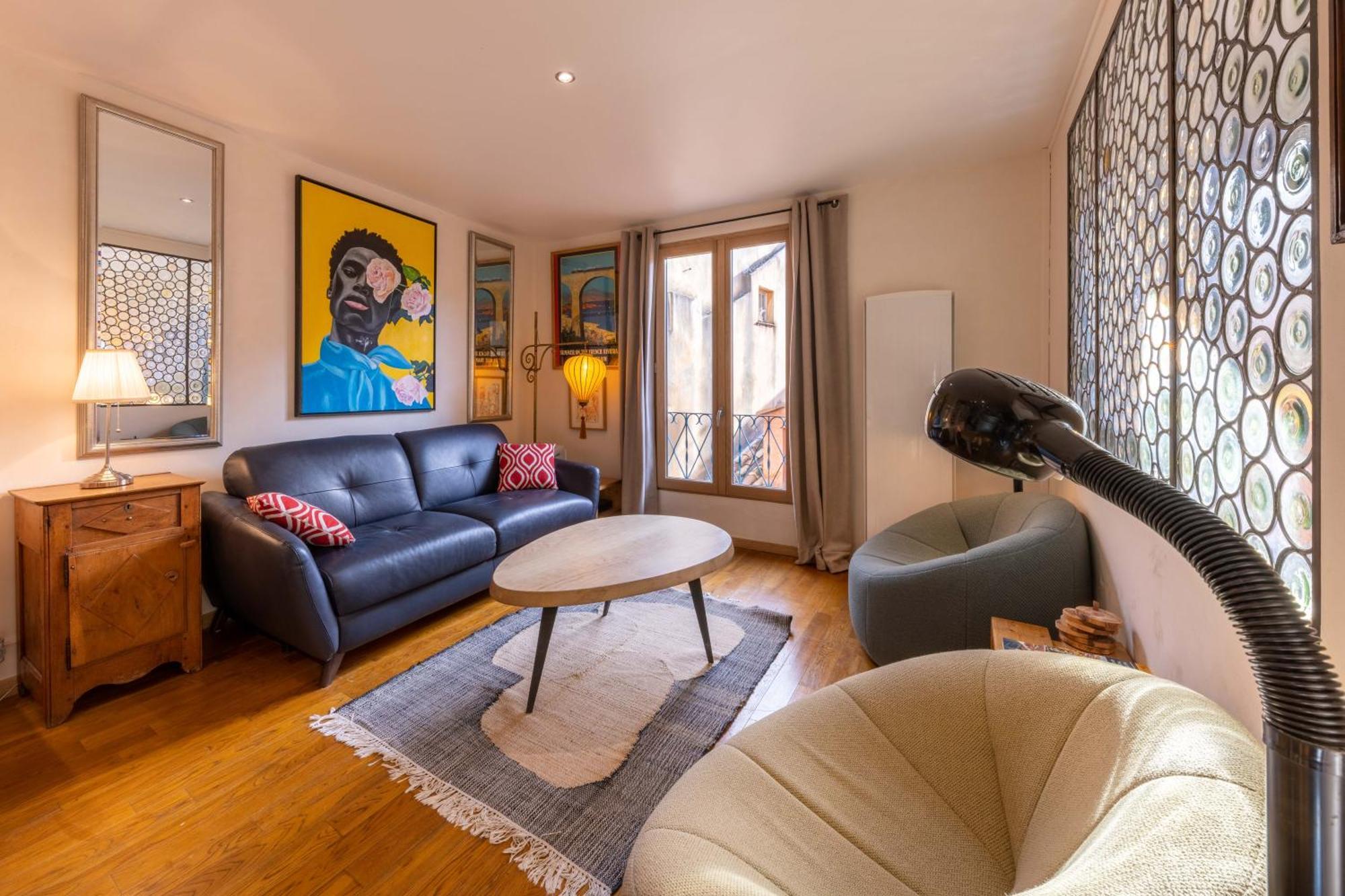 Spacious And Bright Flat Close To The : Heart Of Old Nizza